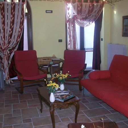 Tra... Monti E Vigne Bed and Breakfast La Morra Exteriör bild