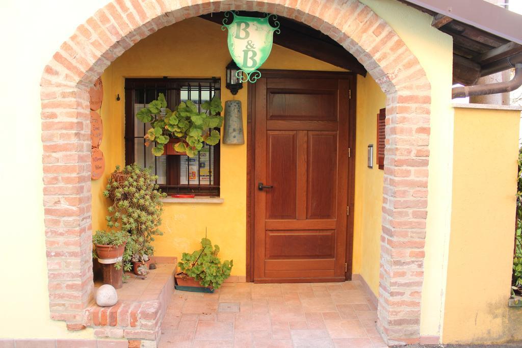 Tra... Monti E Vigne Bed and Breakfast La Morra Exteriör bild