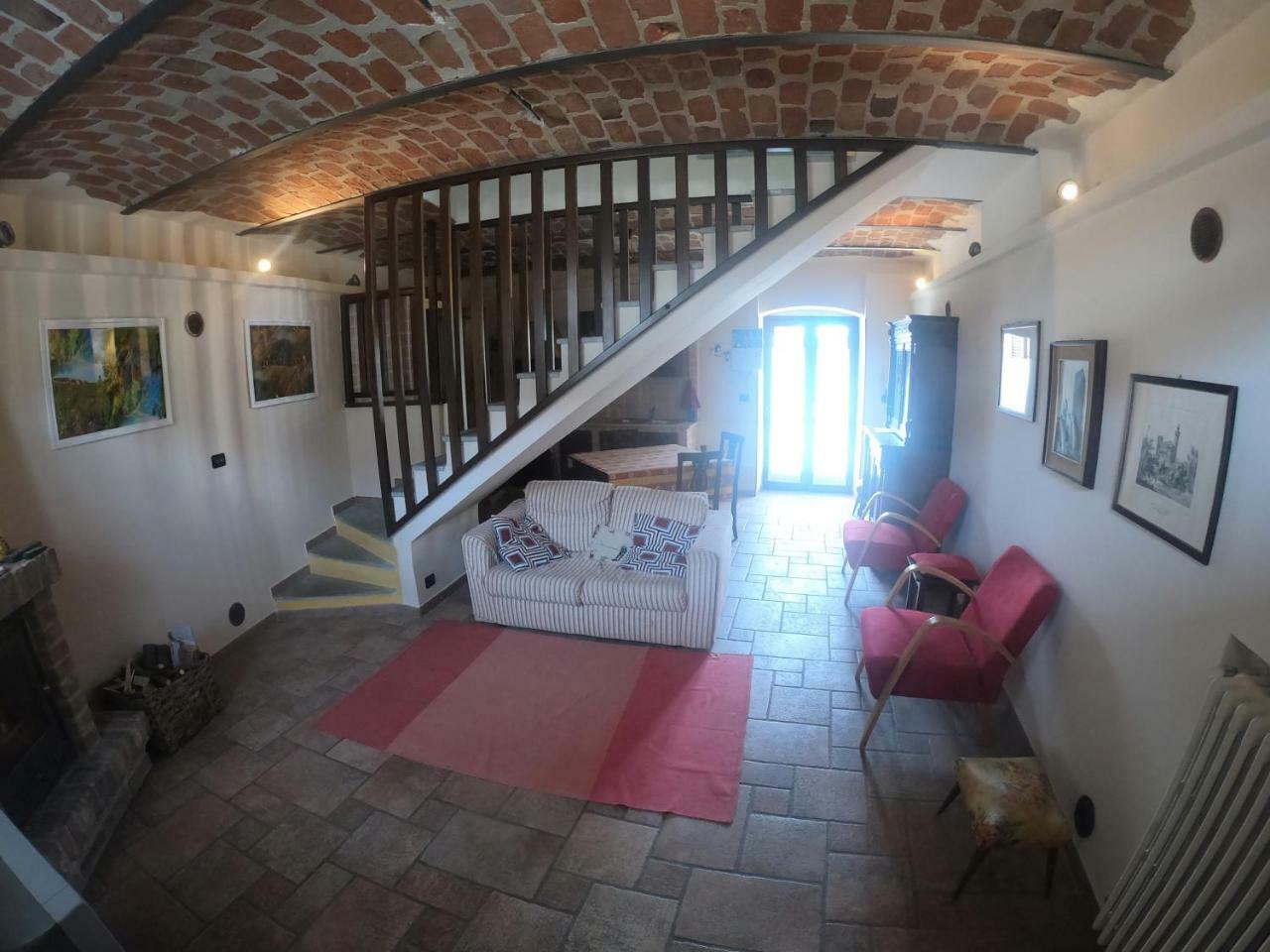 Tra... Monti E Vigne Bed and Breakfast La Morra Exteriör bild