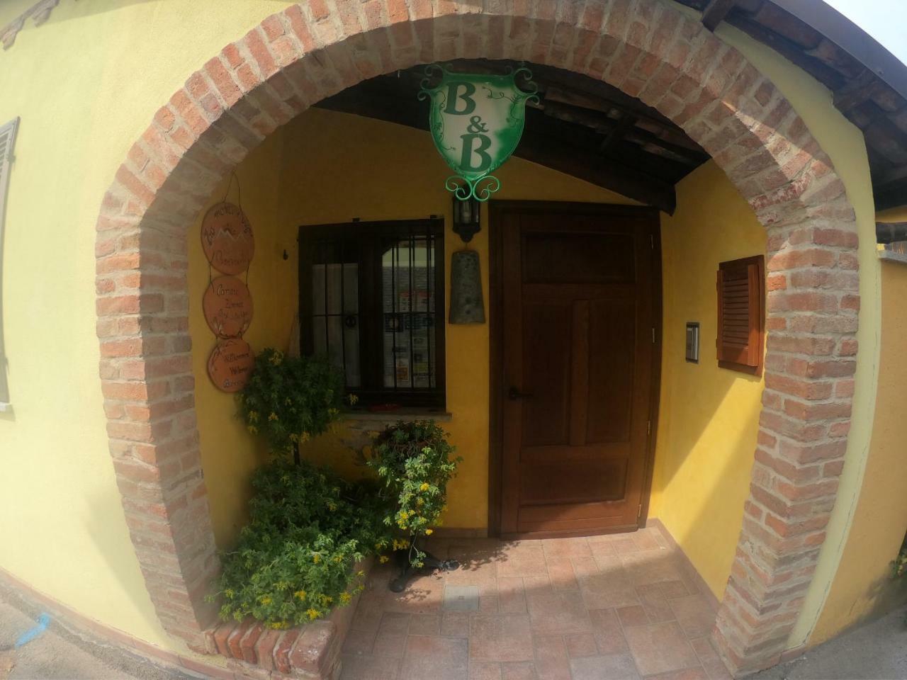 Tra... Monti E Vigne Bed and Breakfast La Morra Exteriör bild