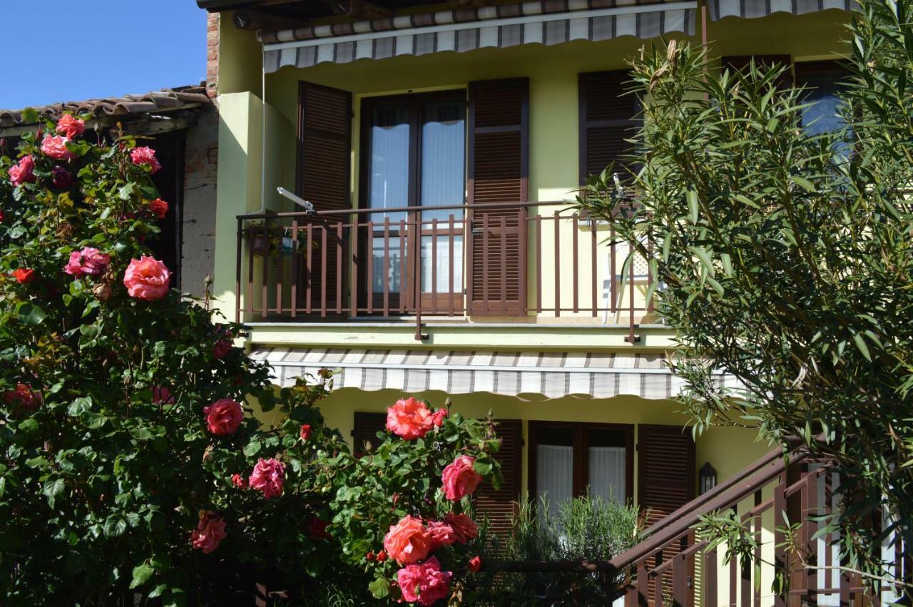 Tra... Monti E Vigne Bed and Breakfast La Morra Exteriör bild